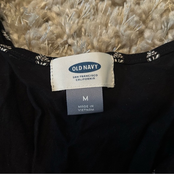 Old Navy black white patterned tank - Picture 5 of 7